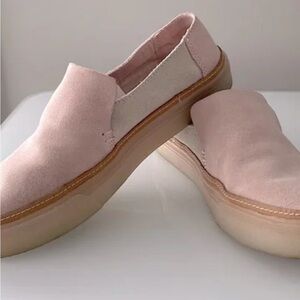 Toms Pink Sneakers Modern Slip-On Design